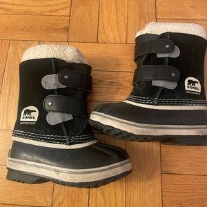 Sorel Waterproof Toddler Snow Boots in Black Size 9 worn twice